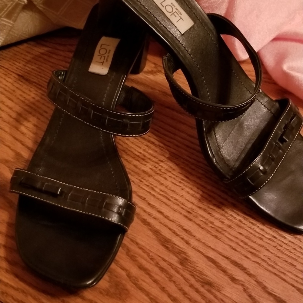 Ann Taylor LOFT Black Leather Sandals